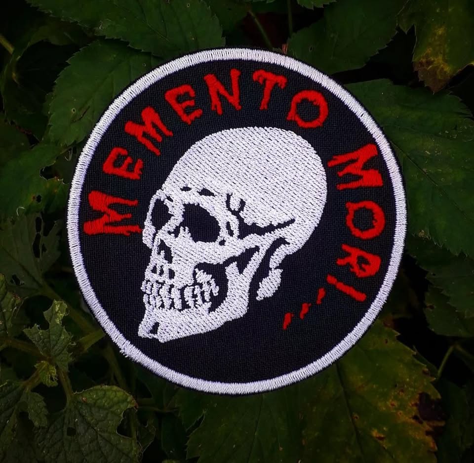 Нашивка "Memento mori"